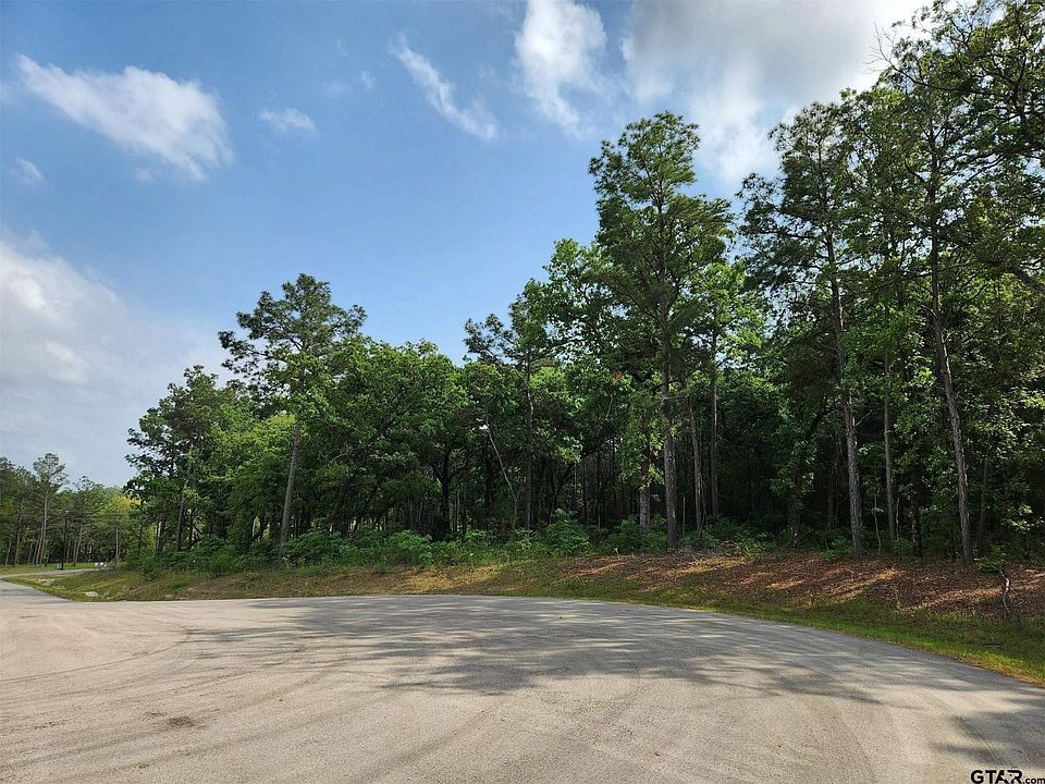 1st image of 3281 Shadow Pine Dr