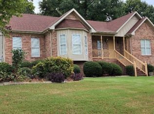 6460 Aspen Ln, Hueytown, AL 35023