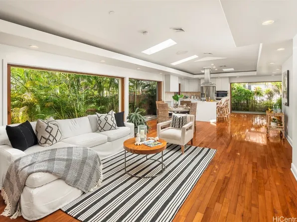 660 Apuwai Pl, Honolulu, HI 96816