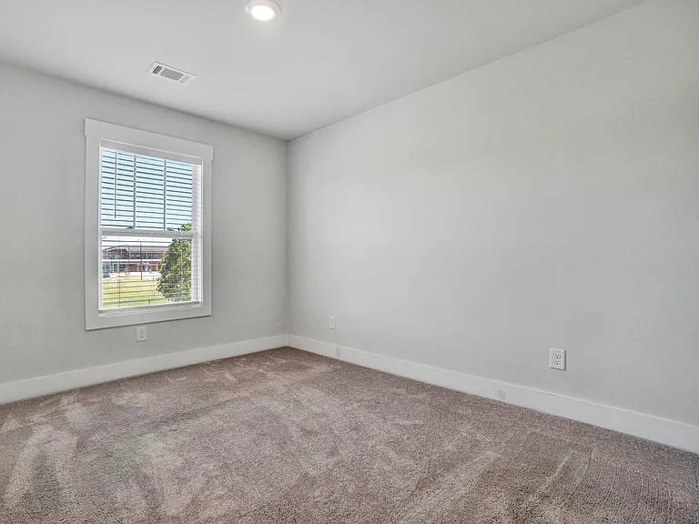 207 Dalmatian Dr — Photo 16