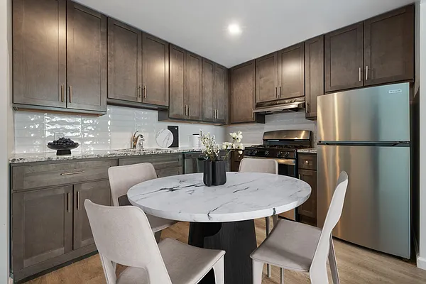 Rented by MNS | media 2