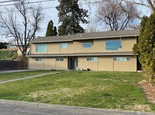 625 SE 6th St, College Place, WA 99324