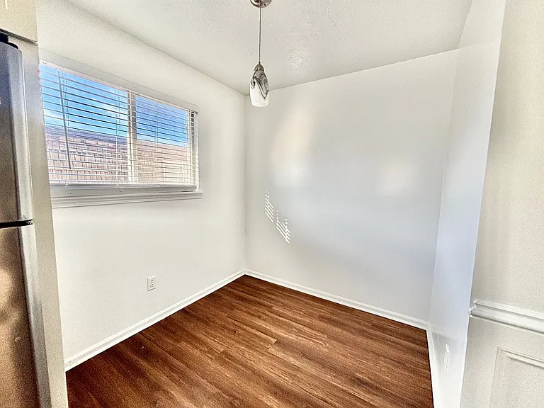 4420 Jarboe St — Photo 9