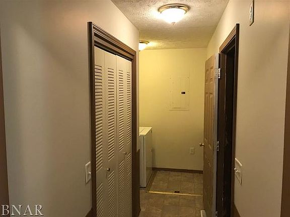 5th image of 1610 W Illinois
