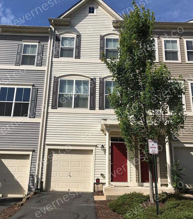 1st image of 210 Shamrock Dr
