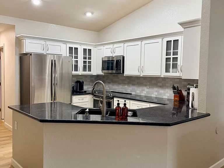 6017 E Kathleen Rd — Photo 4