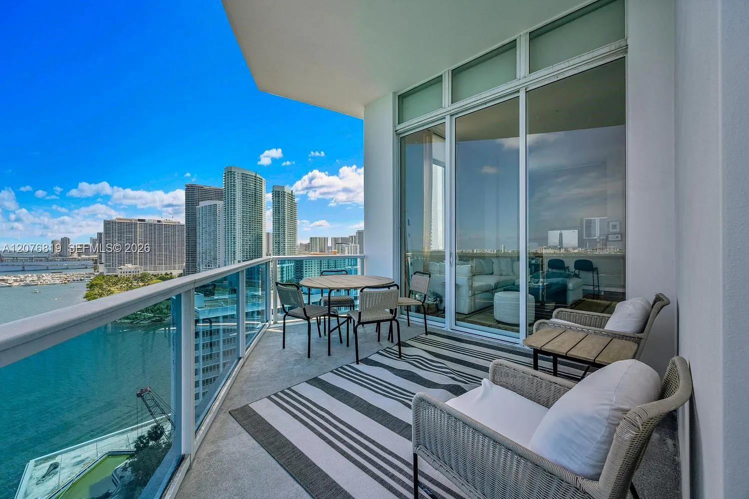 New Wave Condo — Photo 2