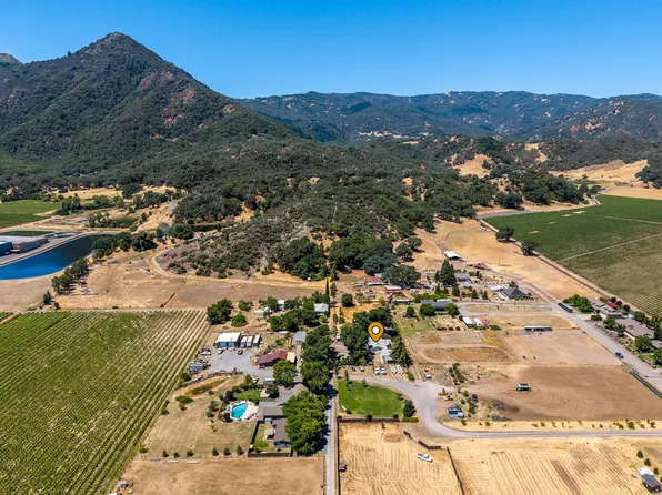 300 Bradford Lane, Hopland, CA 95449