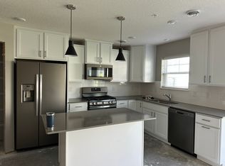 9470 Bridle Way #1, Victoria, MN 55386