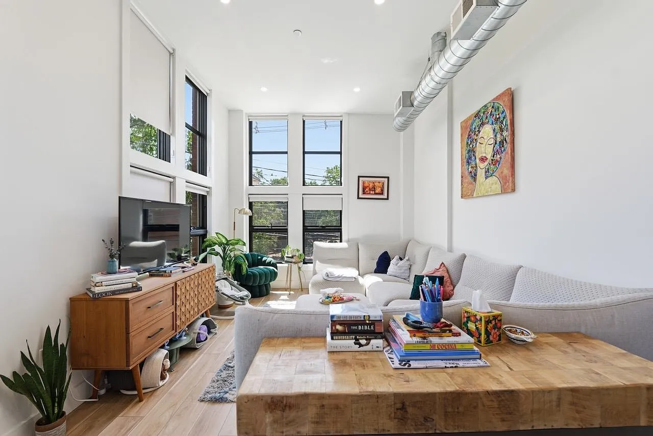 2 bed, 1.5 bath, $4,850 — Photo 3