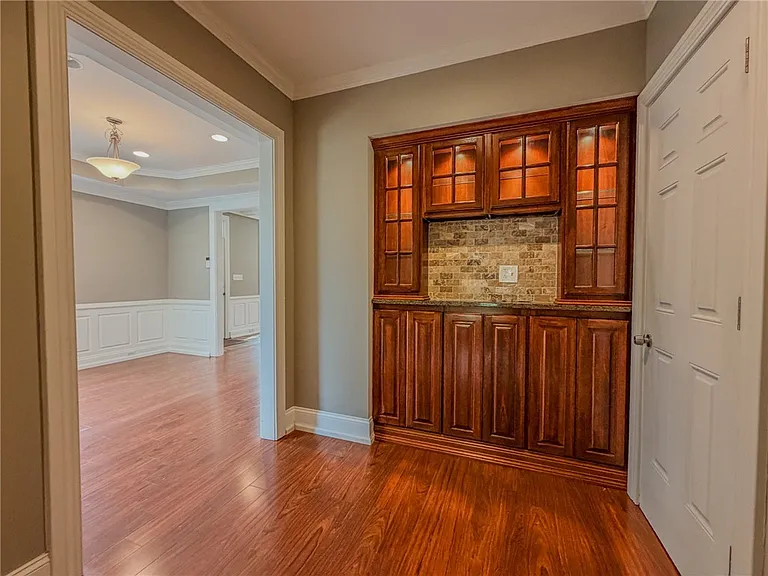 4349 Glen Eden Rd — Photo 12