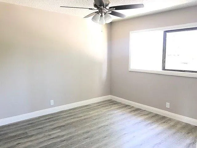 400 N Maple Ave #9 — Photo 10