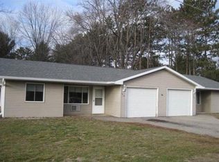 264 Warren St #A, Redgranite, WI 54970