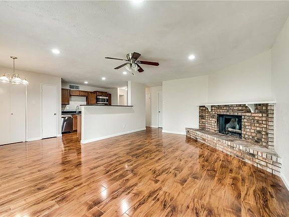 4th image of 5333 Knox Dr