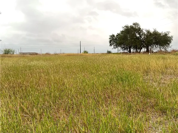 680 Squirrel Creek Rd, D Hanis, TX 78850