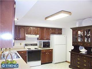 4th image of 24 Naudain Ct