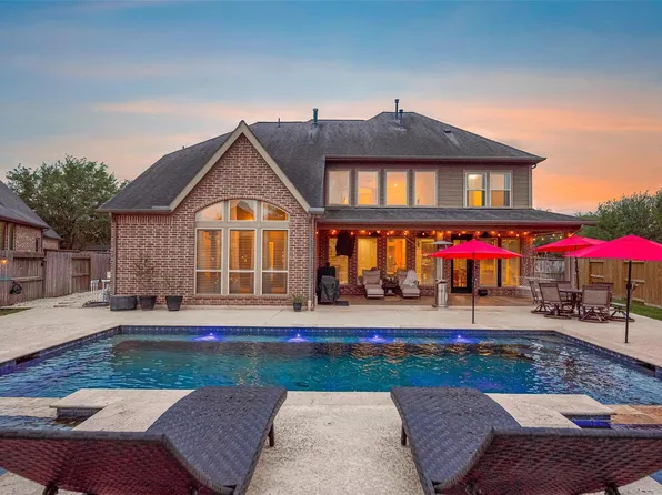 27554 Kingsland Place Ln, Fulshear, TX 77441