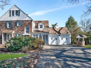 251 Ivy Pl, Ridgewood, NJ 07450