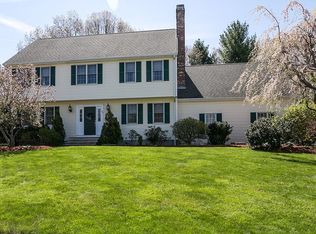 48 Highland View Dr, Sutton, MA 01590