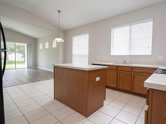 5th image of 13424 Hopkinton Ct