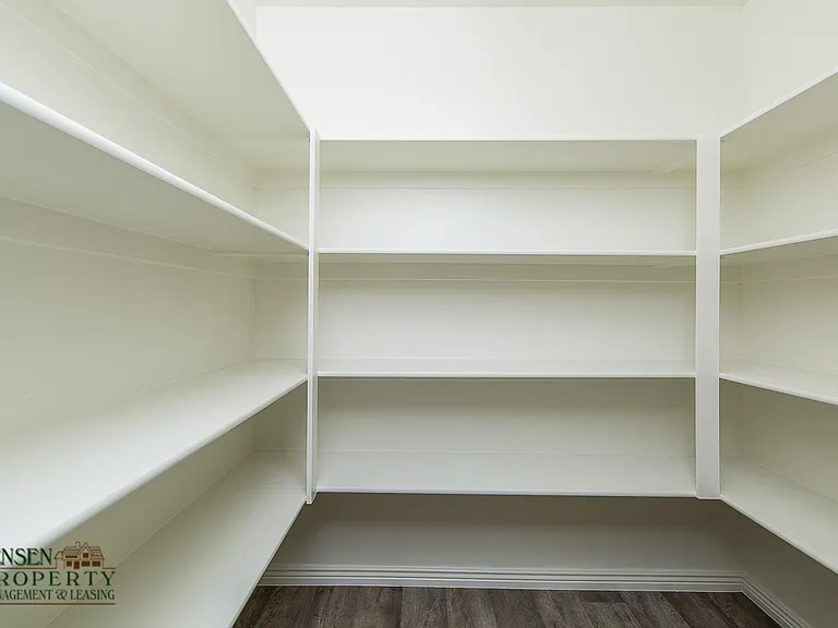 3252 E Tanoak Dr — Photo 9