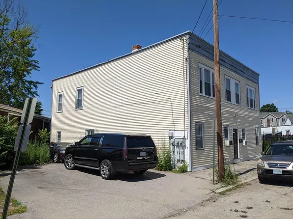 73 Massabesic St, Manchester, NH 03103