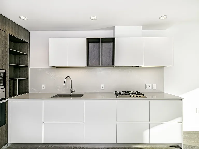 6000 McKay Ave #22XX — Photo 1