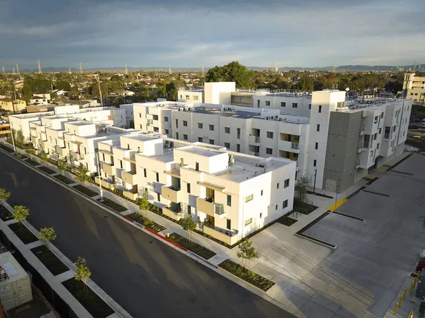 Jordan Downs Mariposa, 10111 Lou Dillon Ave #206, Los Angeles, CA 90002