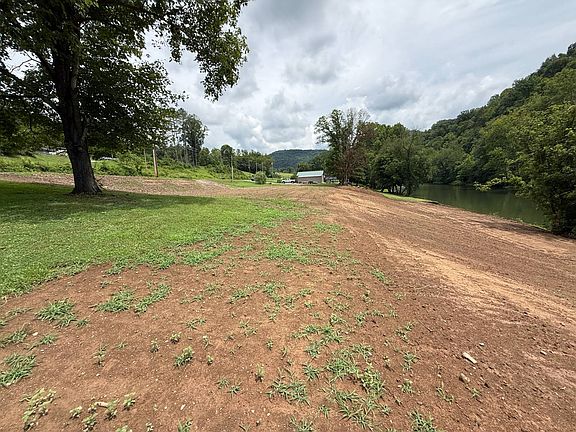 5th image of 2699 Elk River Rd
