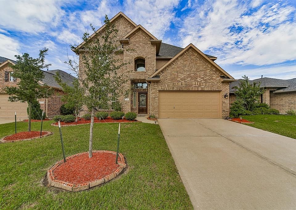 1st image of 15611 Whispering Green Dr