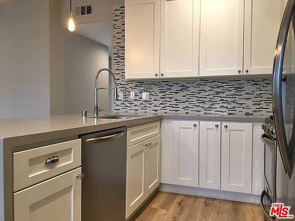 2nd image of 10560 Santa Monica Blvd APT 101