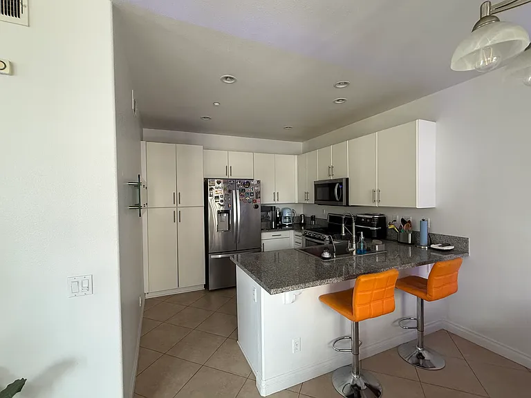 12854 Palm St #8 — Photo 2