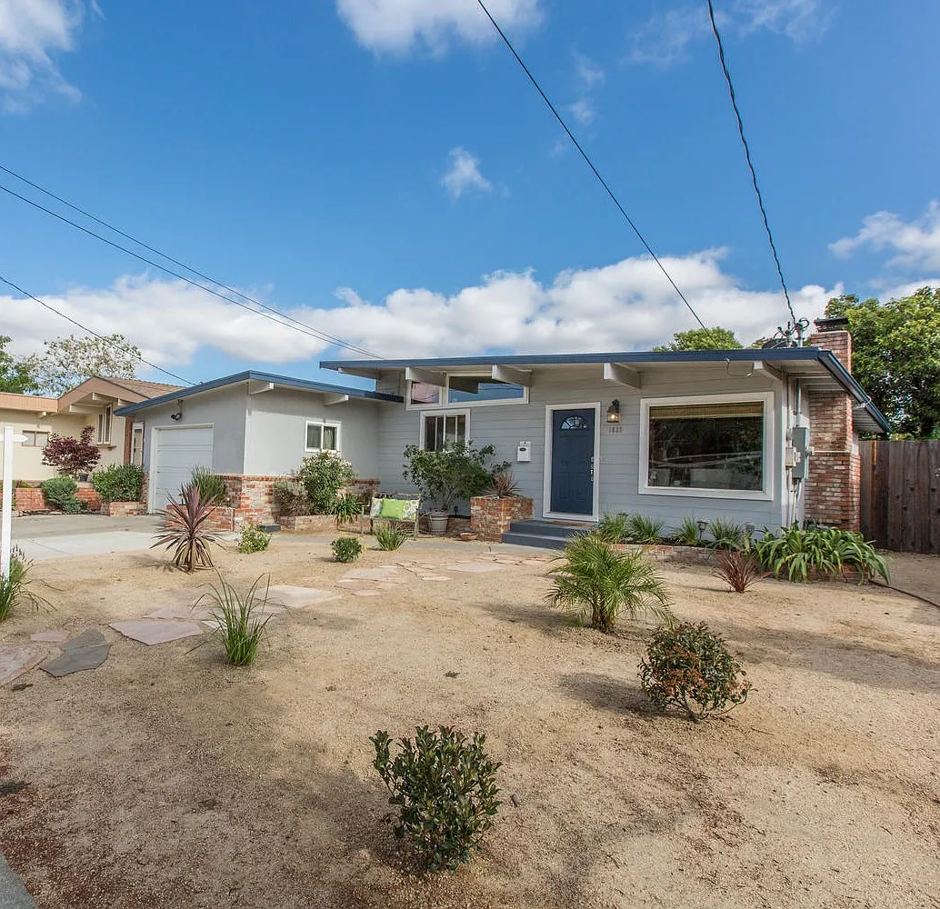 1629 Sunset Dr photo 1