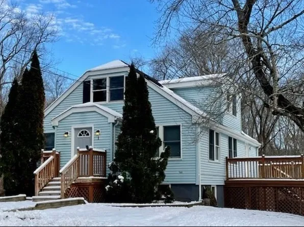 1 Nicholas Dr, Attleboro, MA 02703