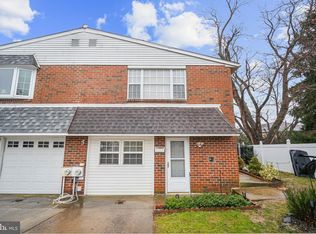 15009 Theresa Dr, Philadelphia, PA 19116