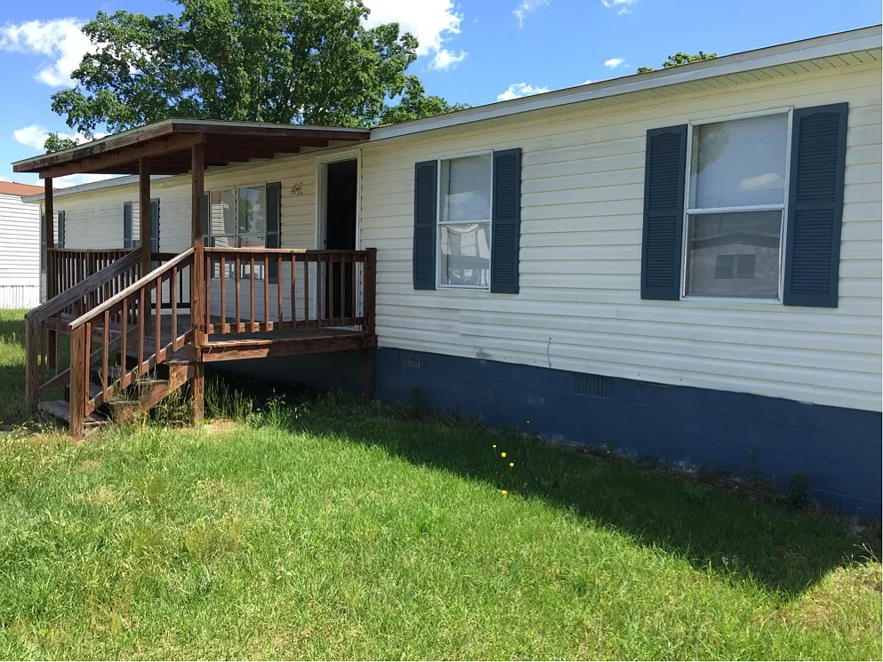 4 bed, 1792 sqft, $1,100 — Photo 2