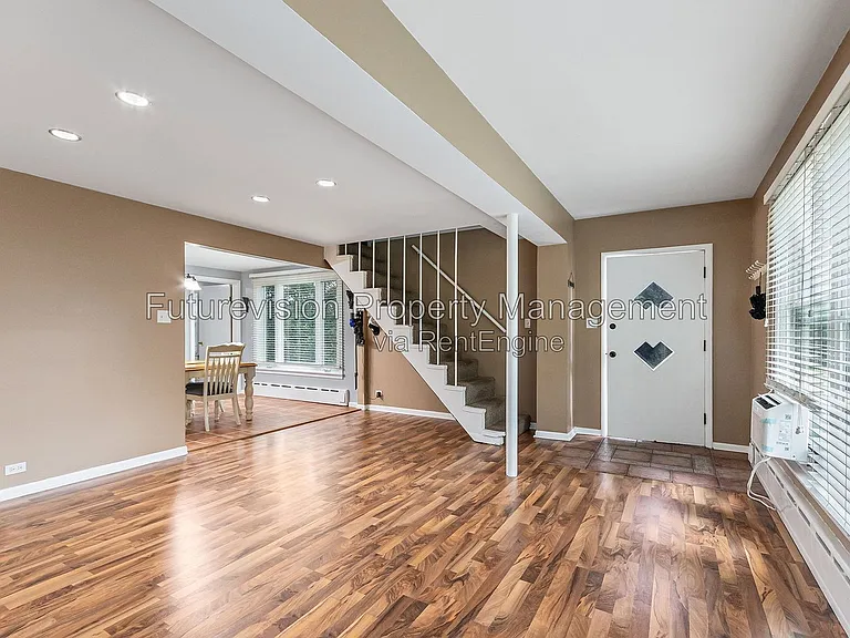 28 S Richmond Ave — Photo 13