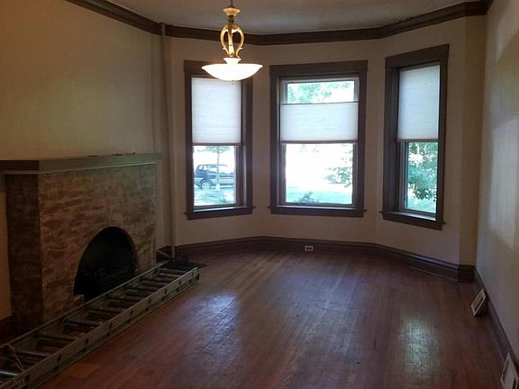 3rd image of 2150 N Kedzie Blvd #1