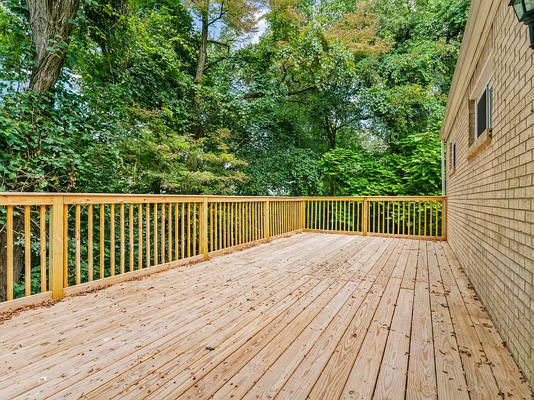 318 McCutcheon Ln — Photo 14