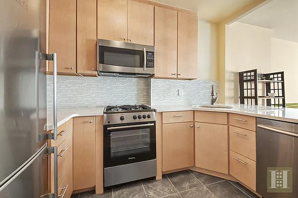 Rented by Halstead Real Estate | media 17