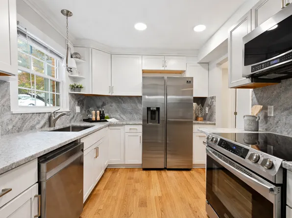 912 McAlway Rd APT A, Charlotte, NC 28211