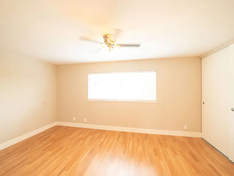 1331 Liberty St — Photo 6