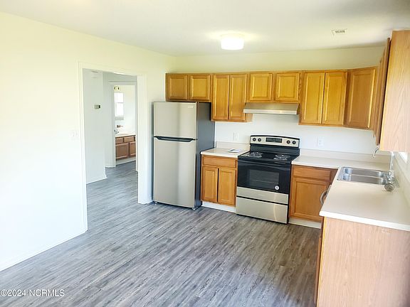 4th image of 111 Blue Bonnet Street