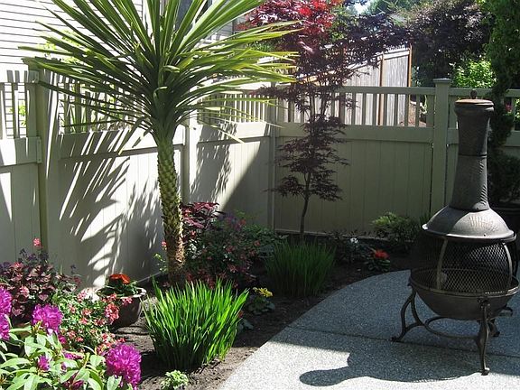 4th image of 9423 Capstan Dr NE