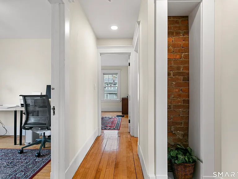 53 Turner Ave — Photo 22