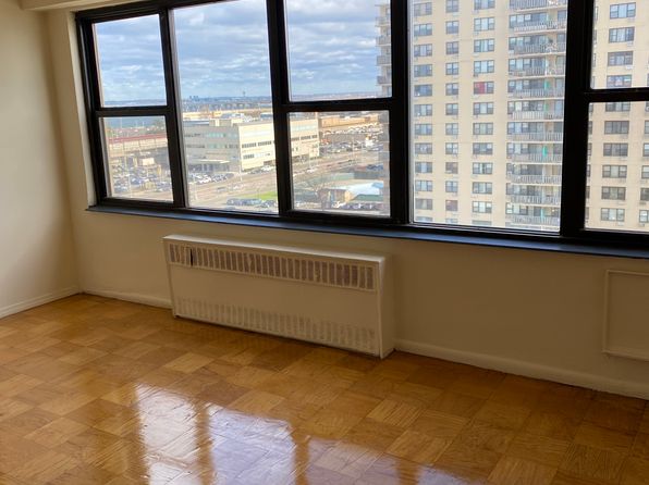 (undisclosed Address)