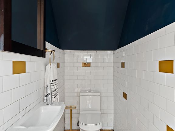 3rd image of 282 Kosciuszko St #A