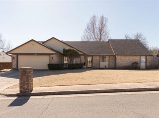 1404 Shalamar Rd, Edmond, OK 73013