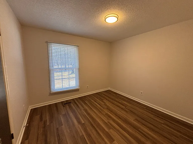6229 Guess Rd — Photo 15