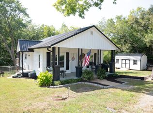 23 Melrose Ave, Englewood, TN 37329